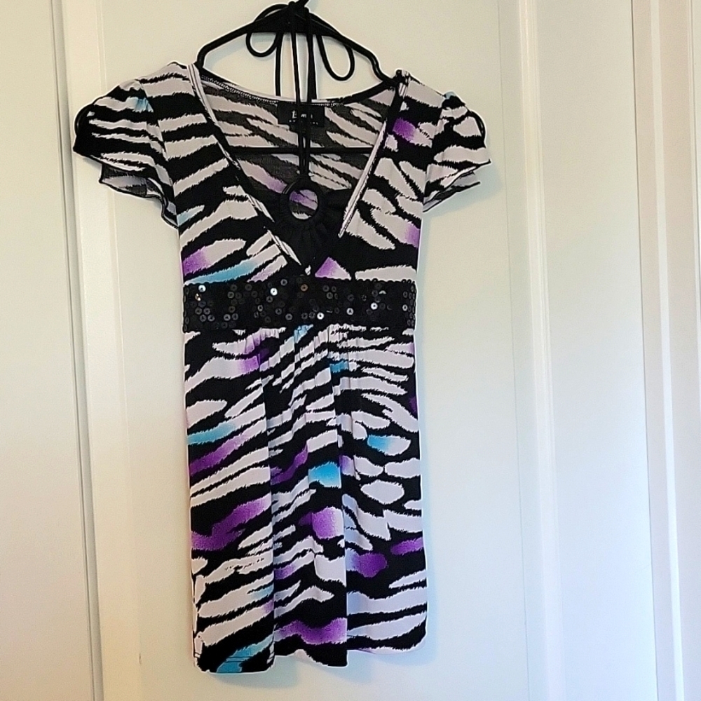 B Wear Byer Girl Animal PrintSpandex. Sequined Blouse. Medium (8-10)